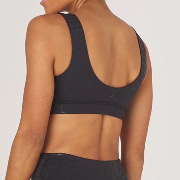 NWT Glyder Splendid Bra Small Black Sports Bra Gator Gloss Animal Shiny Stretch - Picture 4 of 15